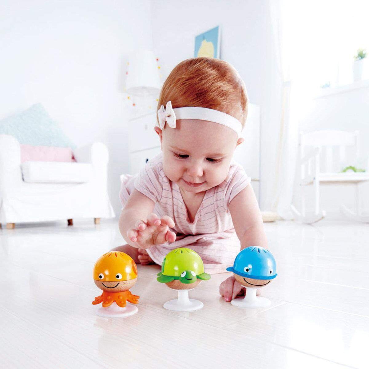 Hape Saugnapf Rasselset