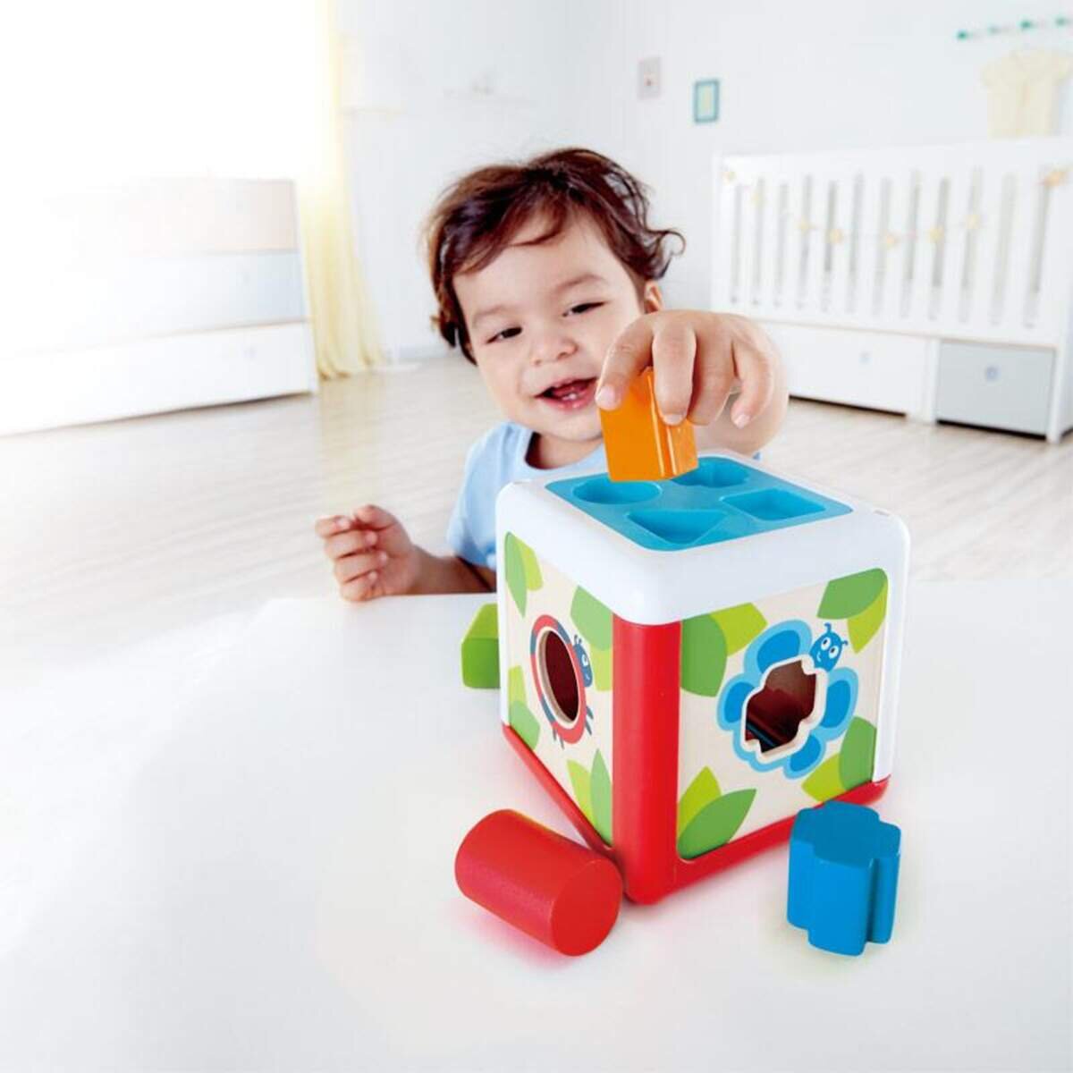 hape-sortierbox-gartenhuette-25017D6B2.jpg