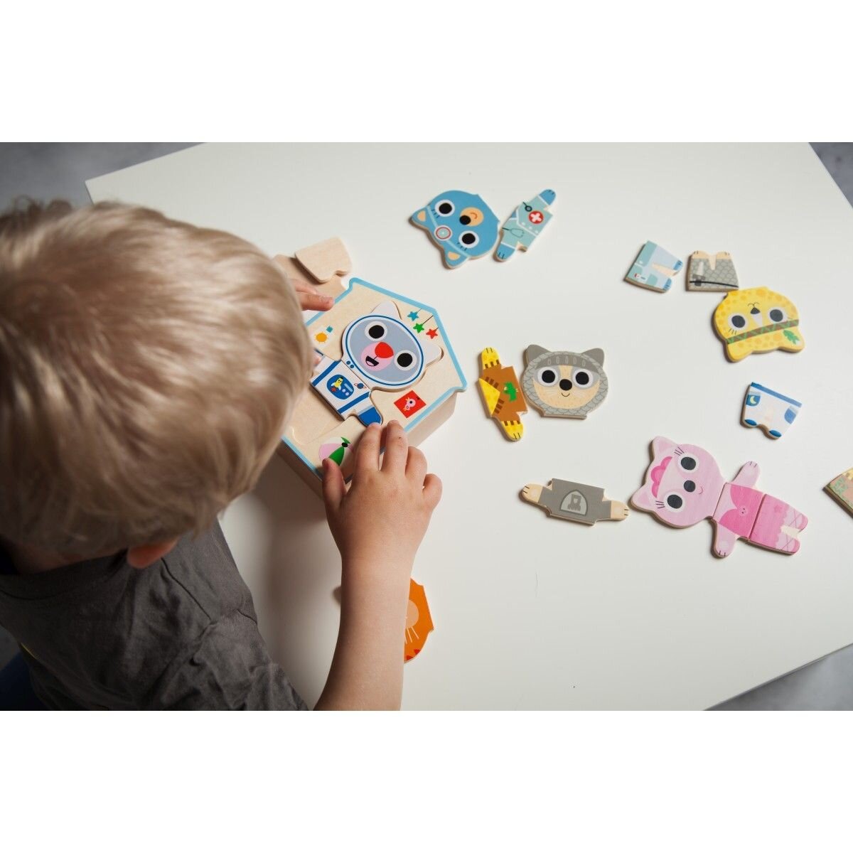 djeco-holzpuzzle-dressup---C71A8D114.jpg