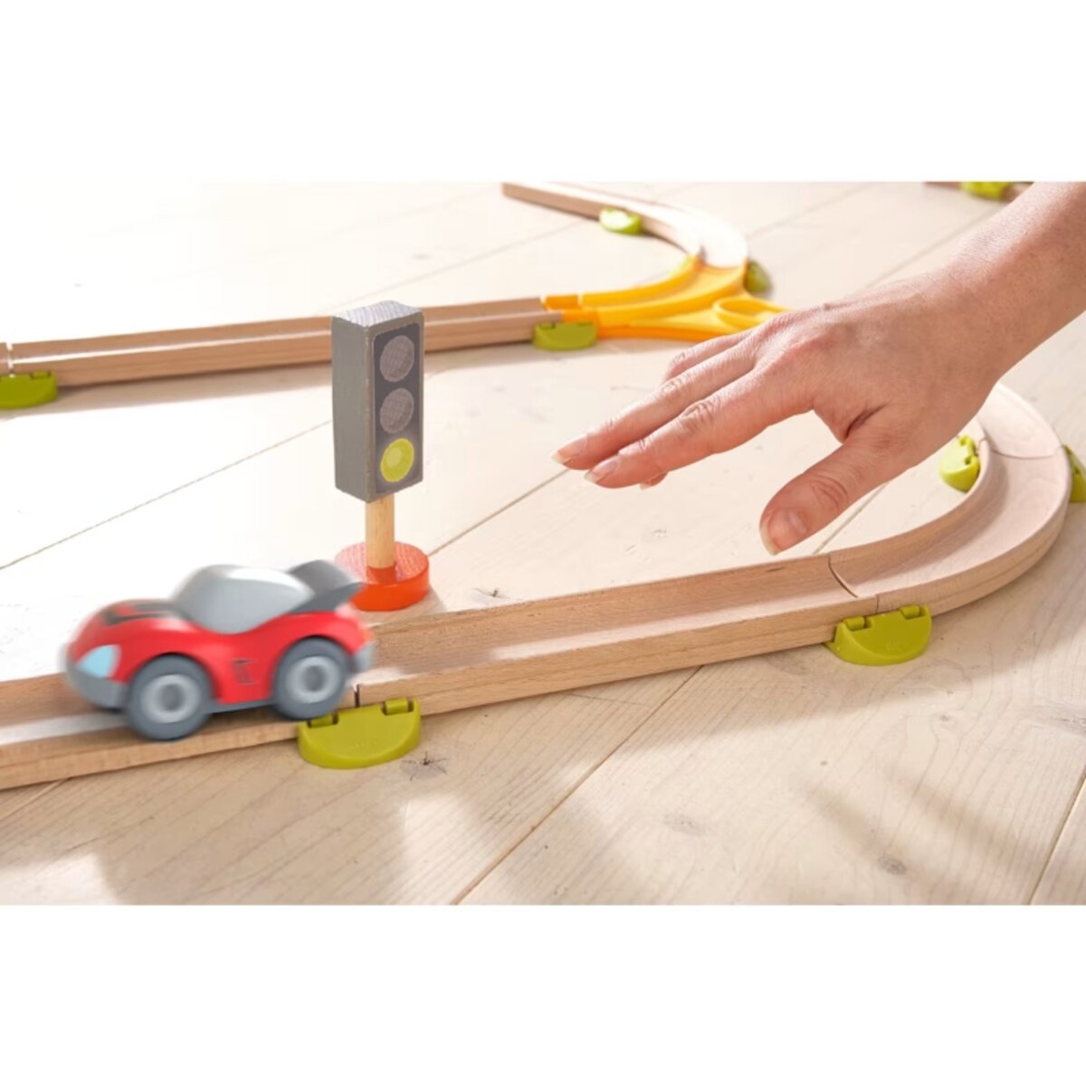 haba-304711-kullerbue-roter-sportwagen-C7C689745.jpg