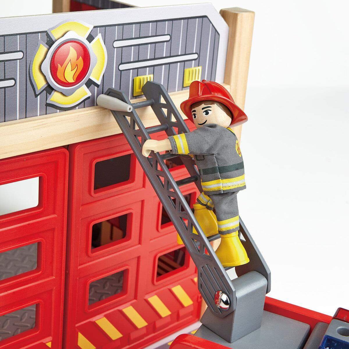 hape-feuerwehr-trupp-5A299B764.jpg
