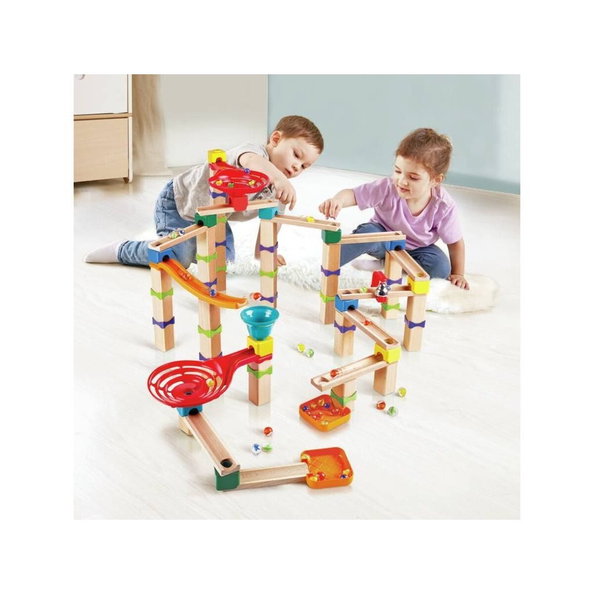 hape-kunterbunte-murmelbahn-F61C244E2.jpg