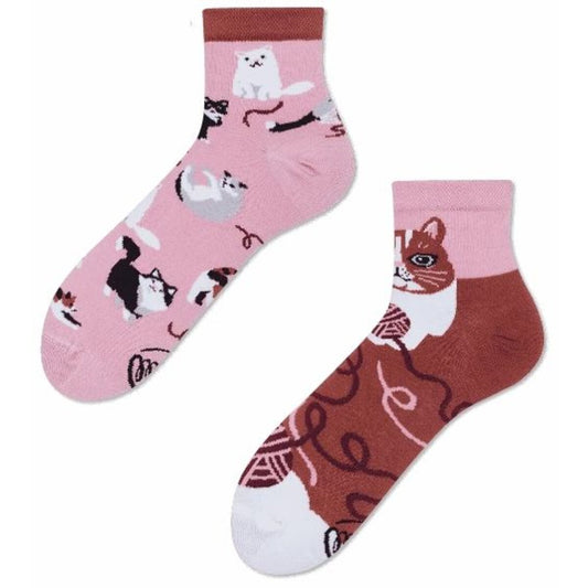 Many Mornings Socken Playful Cat Quarter 43-46
