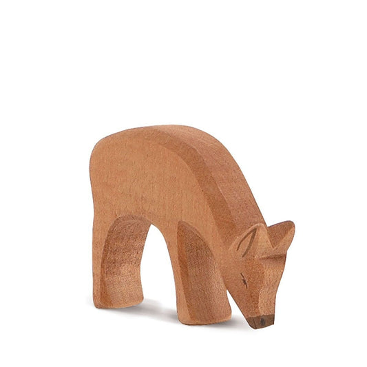 Ostheimer Hirschkuh fressend