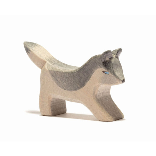 Ostheimer Wolf klein spielend